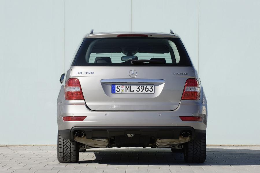  Mercedes-Benz ML350 BlueTEC 2009 года  (фото 3 из 4)
